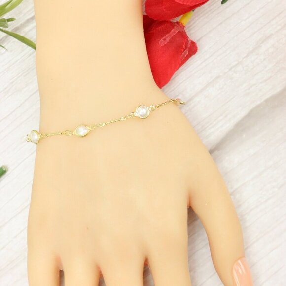 "Trendy Handmade Bracelet – A Thoughtful Gift for Girls & Women | UNVRC1107 - Picture 5 of 10